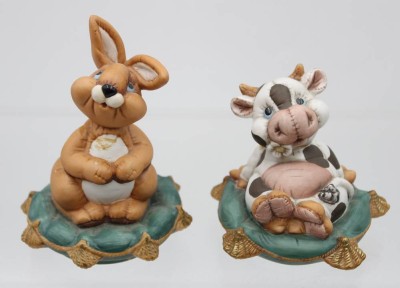 Auktion 371<br>2x Goebelfiguren, Serie Teo D'Oro, leider beide geklebt, ca. H-11,5cm [1]