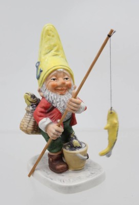 Auktion 367<br>Goebel-Co Boys, Petri the Fisherman, ca. H-15cm [1]