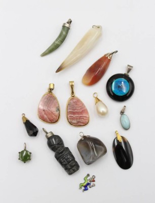 Auktion 367<br>14x div. Anhänger, unterschiedliche Materialien [1]