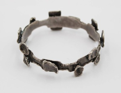 Auktion 367<br>Design-Armreif, Silber (gepr), ungepunzt, 43,2gr., D-6,8cm [1]