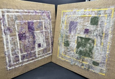 Auktion 367<br>2x moderne Wandbilder, Wolle auf Jute?? auf  Holzplatte, je 60x60 cm [1]