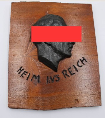 Auktion 367<br>Relief auf Holz, A.Hitler, Heim ins Reich, aus der Zeit?, ca. 24,5 x 20cm [1]