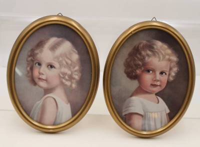 Auktion 367<br>2x Kinderdrucke, oval gerahmt, je RG 25 x 19,5cm [1]