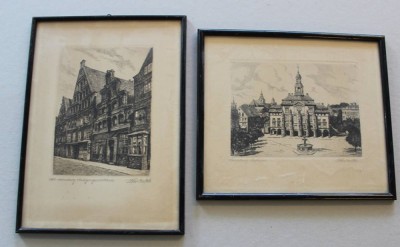 Auktion 367<br>Helma FISCHER-OELS (1860-1930), 2x Radierungen mit Ansichten von Lüneburg, je gerahmt/Glas, RG 24 x 27,5cm, 30,5 x 22,5cm [1]