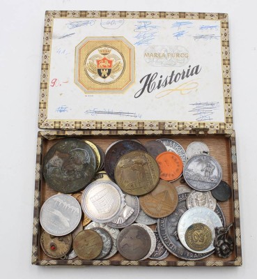 Auktion 367<br>unsortiertes Konvolut div. Medaillen, wohl auch Silber bei, ab ca. 1900 [1]