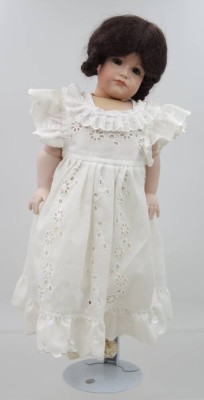 Auktion 367<br>Porz.-Kopfpuppe, Kämmer & Reinhardt, Nr. 114, Gretchen, ca. H-35cm [1]