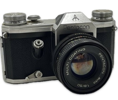 Auktion 367<br>Pentacon Kamera, inkl. Objektiv, Alters & Gebrauchsspuren [1]