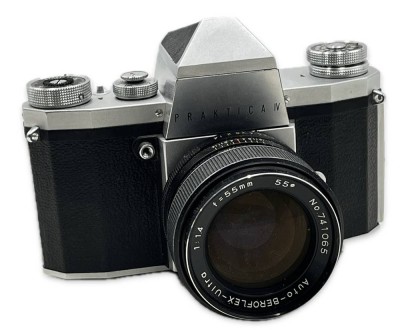 Auktion 367<br>Praktica IV Kamera, inkl. Objektiv, Alters & Gebrauchsspuren [1]