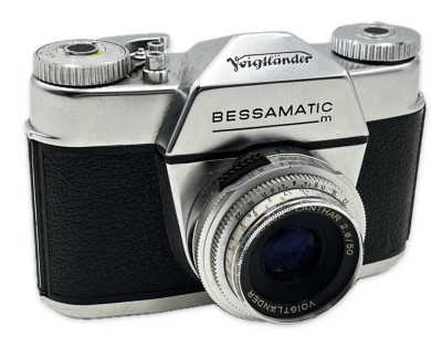 Auktion 367<br>Voigtländer Bessamatic M Kamera, inkl. Objektiv, Alters & Gebrauchsspuren [1]