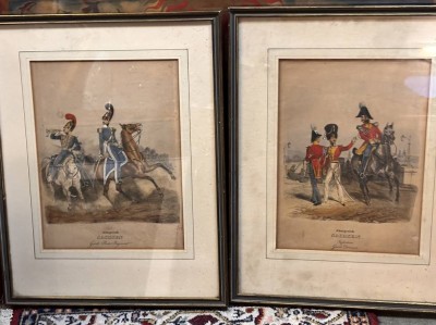 Auktion 367<br>2x Uníformen, Königreich Sachsen, Lithografien um 1830, ger/Glas, RG 50x38 cm [1]