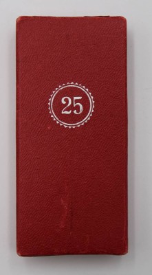 Auktion 367<br>Treue Dienstabzeichen, entnazifiziert, orig. Schachtel [1]