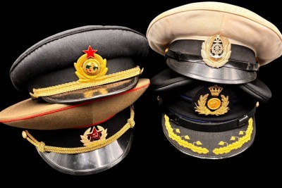 Auktion 367<br>4x maritime Mützen, alle gut erhalten [1]