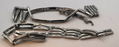 Auktion 367<br>2x Edelstahl Halsketten, 1x Xenox gemarkt, [1]