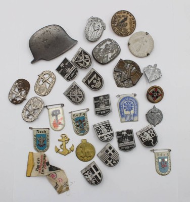 Auktion 368<br>Konvolut meist WHW-Kleinabzeichen, 2. WK [1]