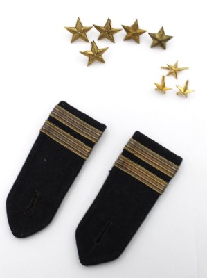 Auktion 368<br>Kragensterne und ein Paar Schulterklappen, älter [1]