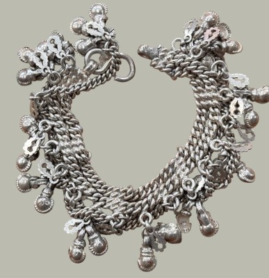 Auktion 368<br>Silber Fusskette mit Glöckchen, wohl Indien (Silber geprüft), L-18 cm, 99 gr. [1]