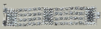 Auktion 368<br>breites, vierreihiges altes Armband, versilbert, wohl Indien, L-20 cm, B-4 cm [1]