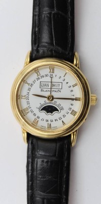 Auktion 368<br>Blancpain Villeret Moonphase Armbanduhr, Gehäuse 18 kt (-750-) Gold, Triple Calender, Automatik Werk läuft, alle Drücker funktionieren, Ref. 6395, Lederband nicht original [1]