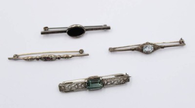 Auktion 368<br>4x div. Stabbroschen, je mit Steinbesatz, älter, ca. L-6cm, zus. ca. 18,1gr., [1]
