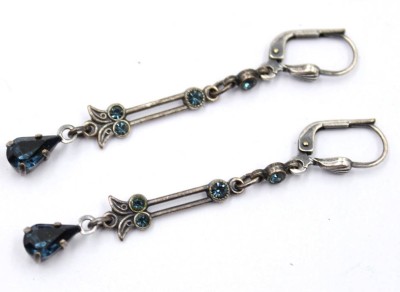 Auktion 368<br>Paar antike Ohrhänger mit Farbsteinbesatz, zus. 2,5gr., L-5cm [1]