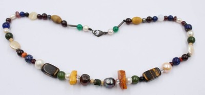 Auktion 368<br>Halskette, div. Halbedelsteine u. Perlen, ca. L-44cm [1]