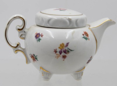 Auktion 368<br>kl. Portionskanne, Oscar Schlegelmilch, Streublümchern, ca. H-8cm [1]
