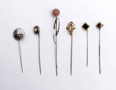 Auktion 368<br>6x div. Nadeln, einige älter und Silber, ca. L-7,5cm [1]