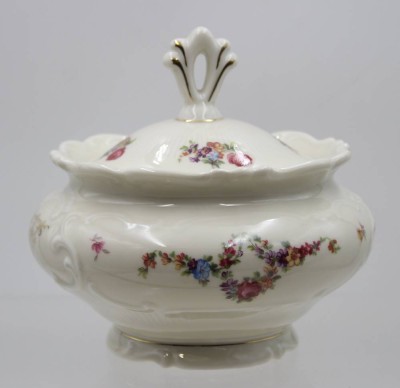 Auktion 368<br>Deckeldose, Schirnding, älter, florales Dekor, ca. H-14,5cm  D-16cm [1]