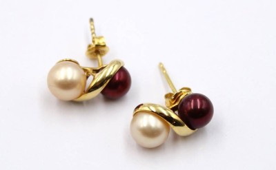 Auktion 368<br>Ohrringe mit zwei verschiedenen Perlenfarben, 925er Silber, vergoldet,  3 gr., L-1cm [1]
