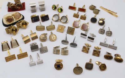 Auktion 368<br>gr. Konvolut div. Manschettenknöpfe, Modeschmuck [1]