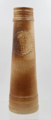 Auktion 368<br>sogen. Siegburger Schnelle, neuzeitl., signiert, ca. H-35cm [1]