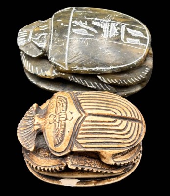 Auktion 368<br>2x Skarabäen, 1x Fayence, 1x Speckstein, Abplatzer, Kratzer etc.,L- 9 und 10 cm [1]