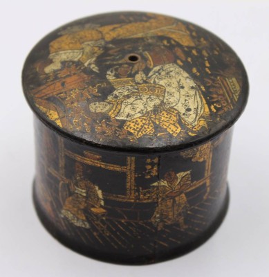 Auktion 368<br>Garn-Dose, China, Lackarbeit, älter, ca. H.-7,5cm [1]