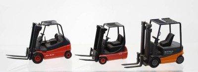 Auktion 368<br>3x div. Stapler-Modelle, Schuco, Conrad, NZG, ca. H-9cm [1]