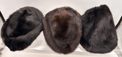 Auktion 368<br>3x  Nerz-Mützen und 3x Nerz Stolen bzw. Gürtel [1]