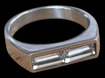 Auktion 368<br>Edelstahl-Ring, undeutliche Marke, RG 56, 2 klare Steine [1]