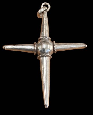 Auktion 368<br>gr. Brustkreuz, Silber geprüft, ca. 7x5 cm, 10,4 gr. [1]