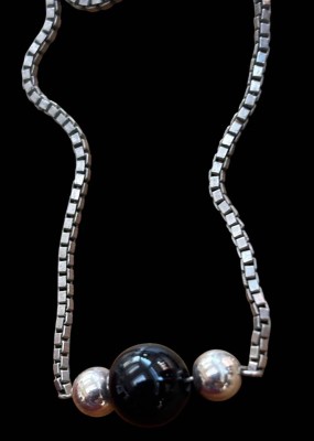 Auktion 368<br>Silber Collier-835-, mit schwarzer Kugel, 9 gr [1]