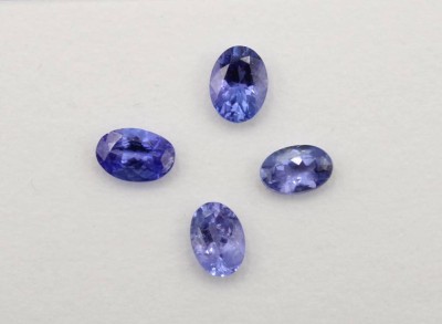 Auktion 368<br>4x Tansanite, zus. ca. 3,4ct [1]