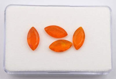Auktion 368<br>4x orangerote Opale, ca. 5ct [1]