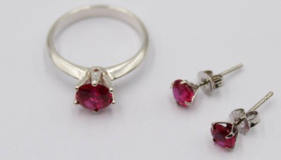 Auktion 368<br>Paar Ohrstecker sowie Ring, Sterling, rote Steine, zus. 2,96gr., RG 53 [1]