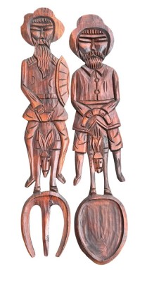 Auktion 368<br>2x gr. Holzschnitzereien, Küchendekoration, L-98 cm [1]