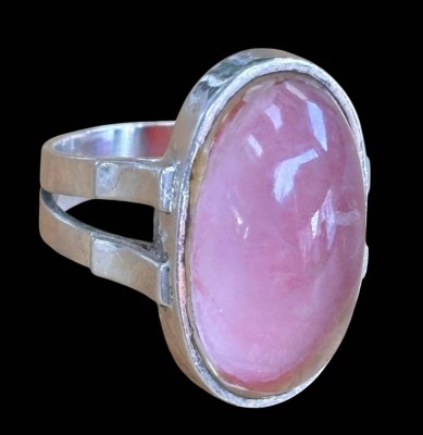 Auktion 368<br>835er Silberring mit einem rosafarbenen  Kunzit, RW 50, 7 g. [1]