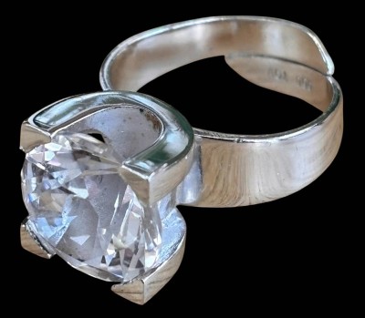 Auktion 368<br>800er Silberring mit einem klaren Stein, Bergkristall?, TOV gemarkt, Schiene offen, RW 52,  6,2g. [1]