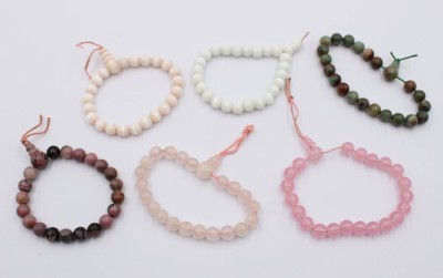 Auktion 368<br>6x div. Armbänder, Halbedelsteine [1]