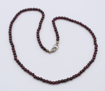 Auktion 368<br>Halskette, Granat, ca. L-46cm [1]