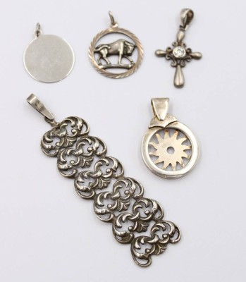 Auktion 368<br>5x div. Silber-Anhänger, zus. 22,5gr., Größter L-7,5cm [1]