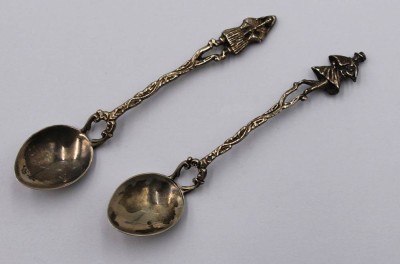 Auktion 368<br>2x Salzlöffel, Silber gepr., 13gr., L-9cm [1]