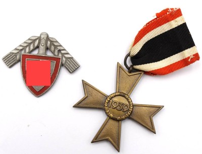 Auktion 368<br>KVK 2. Kl. sowie RAD-Abzeichen (Nadel defekt) [1]