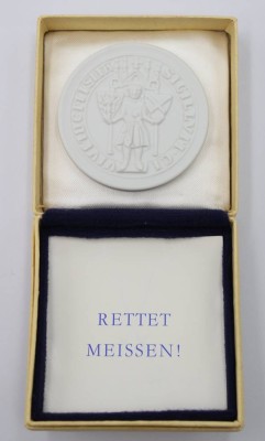 Auktion 368<br>Porzellan-Medaille ,, rettet Meissen in Etui  [1]